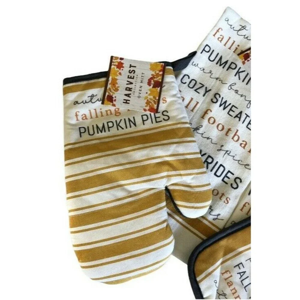 Pumpkin Pie Thanksgiving Kitchen Towels Oven Mitt Potholder Set 4 Cozy Sweaters